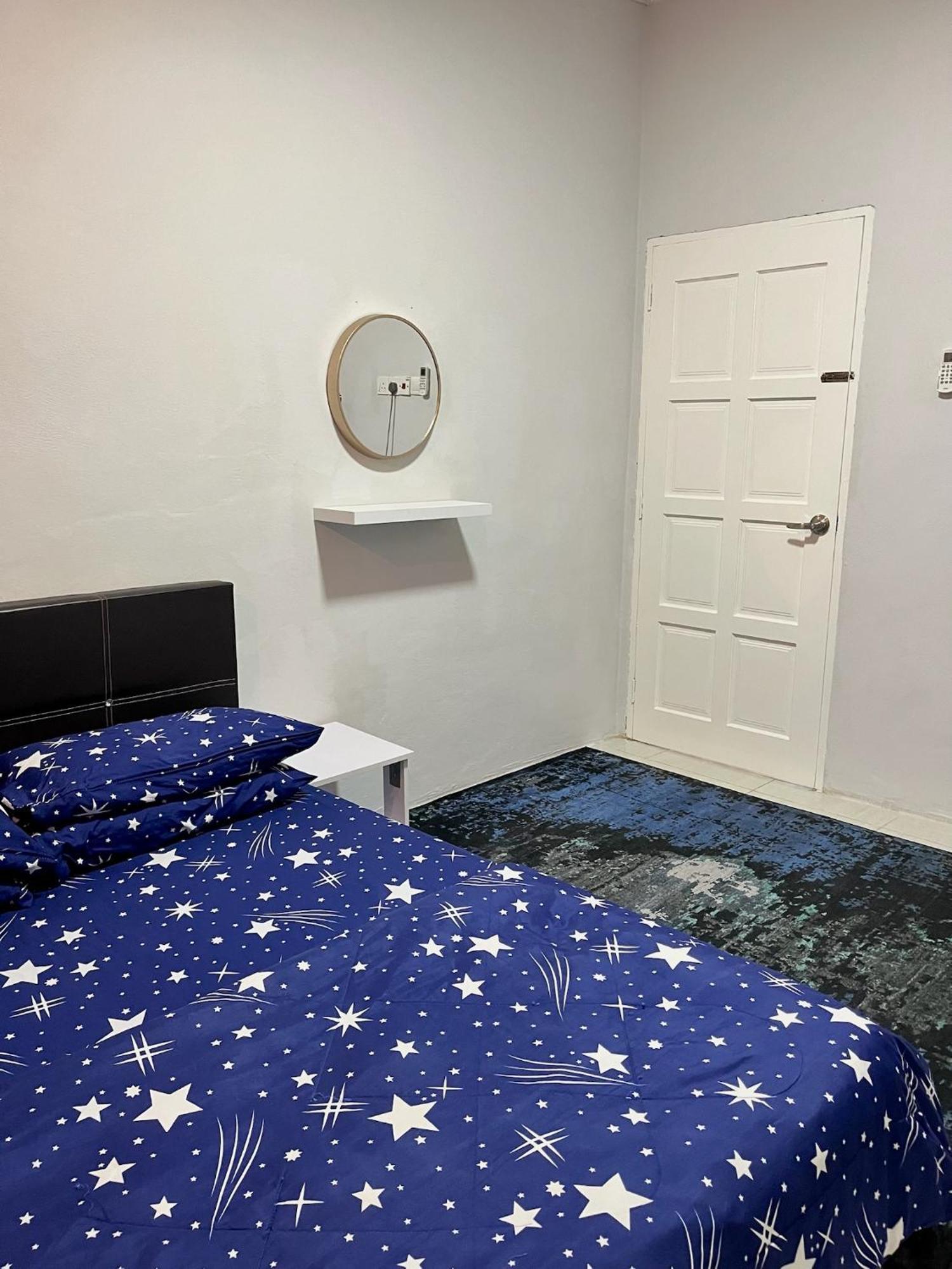 Aina Guest House Кота-Бару Экстерьер фото