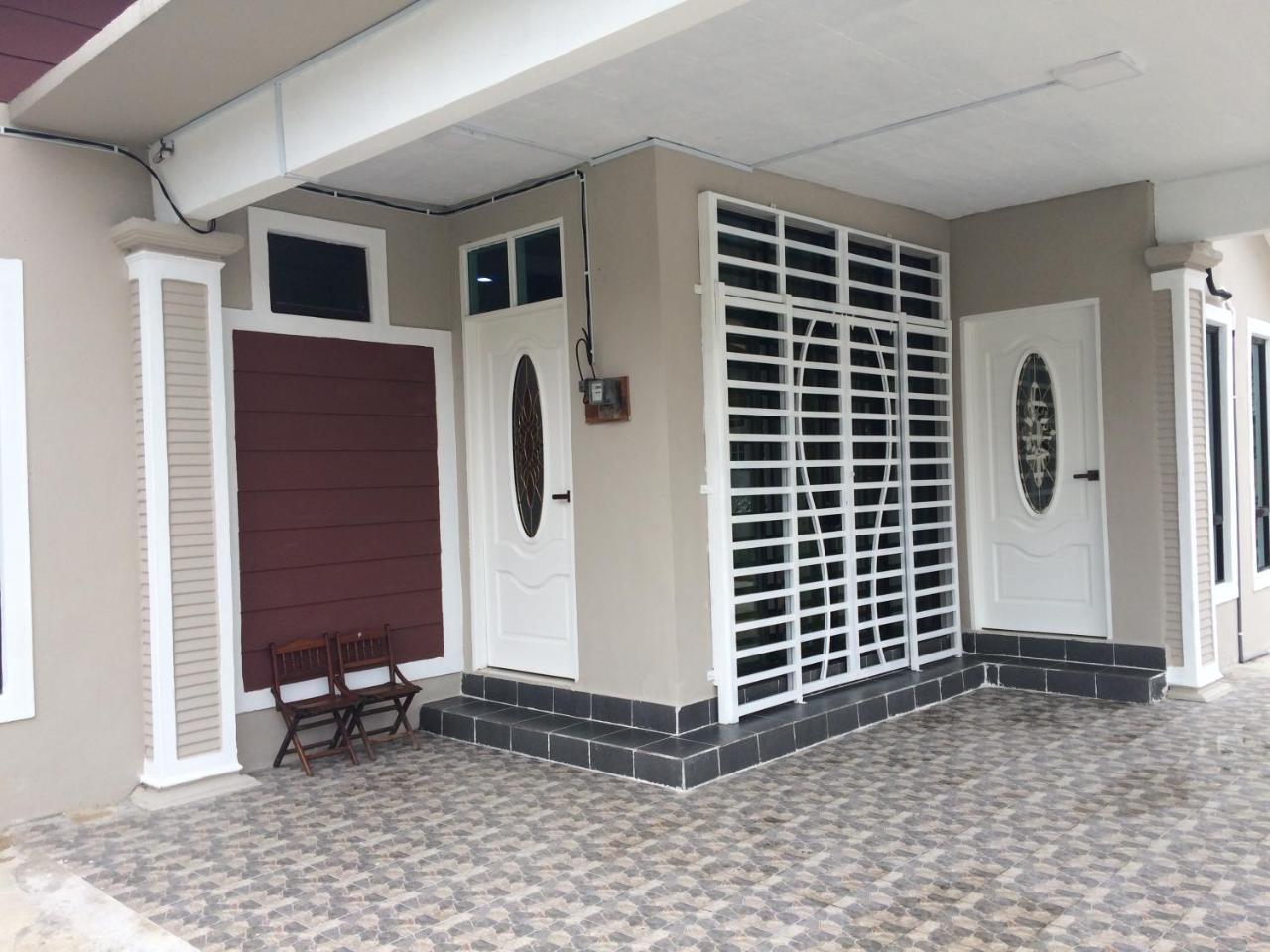 Aina Guest House Кота-Бару Экстерьер фото